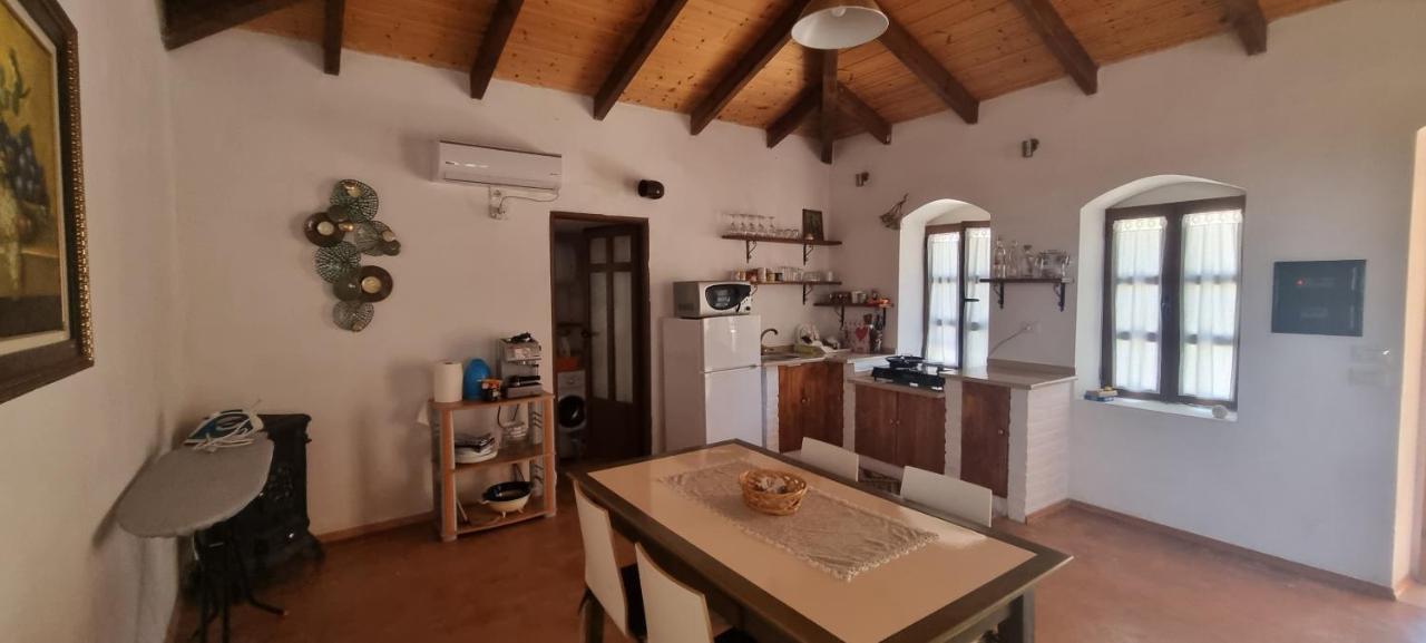 Villa Olive Old 체파로 외부 사진