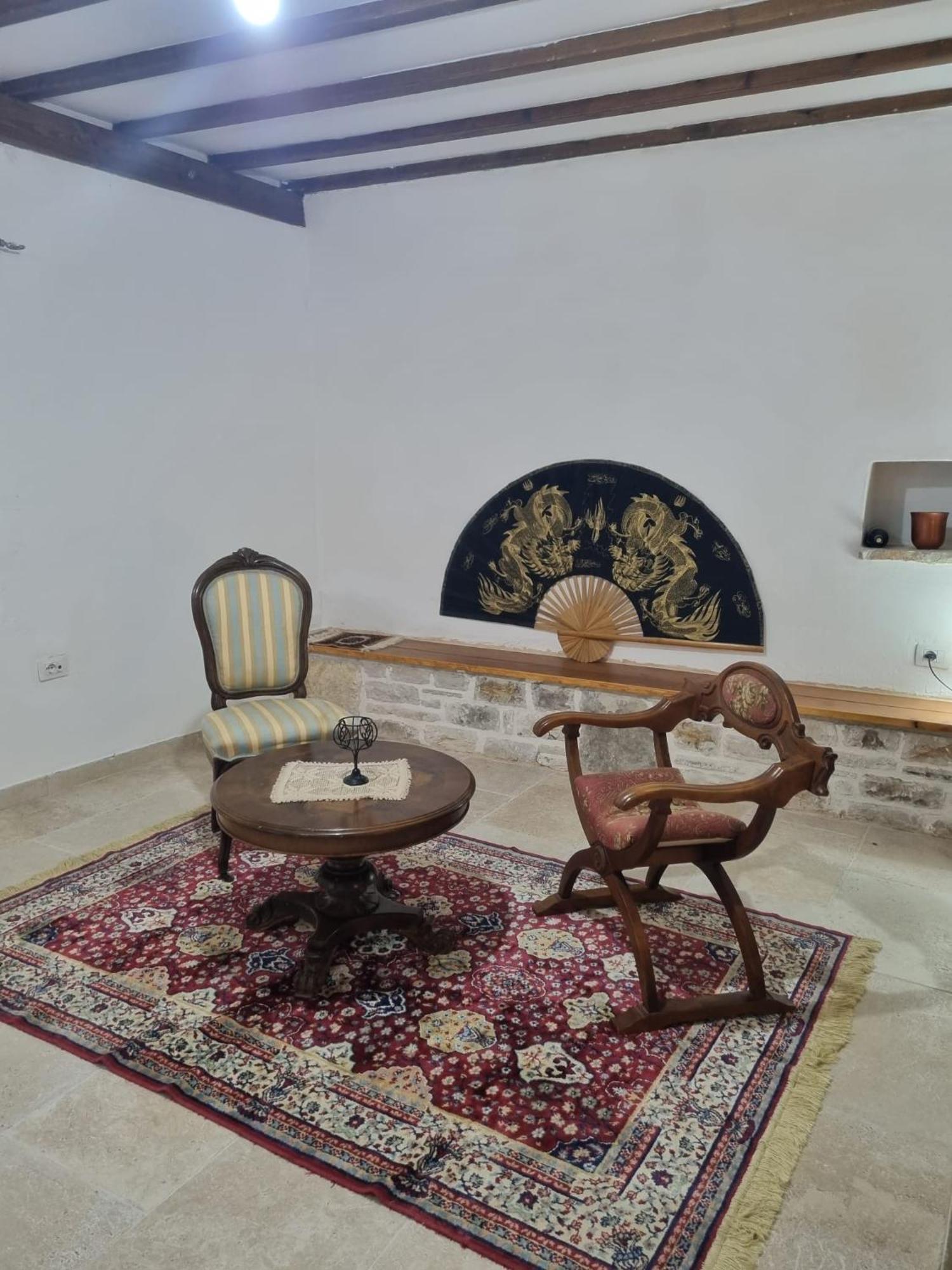 Villa Olive Old 체파로 외부 사진