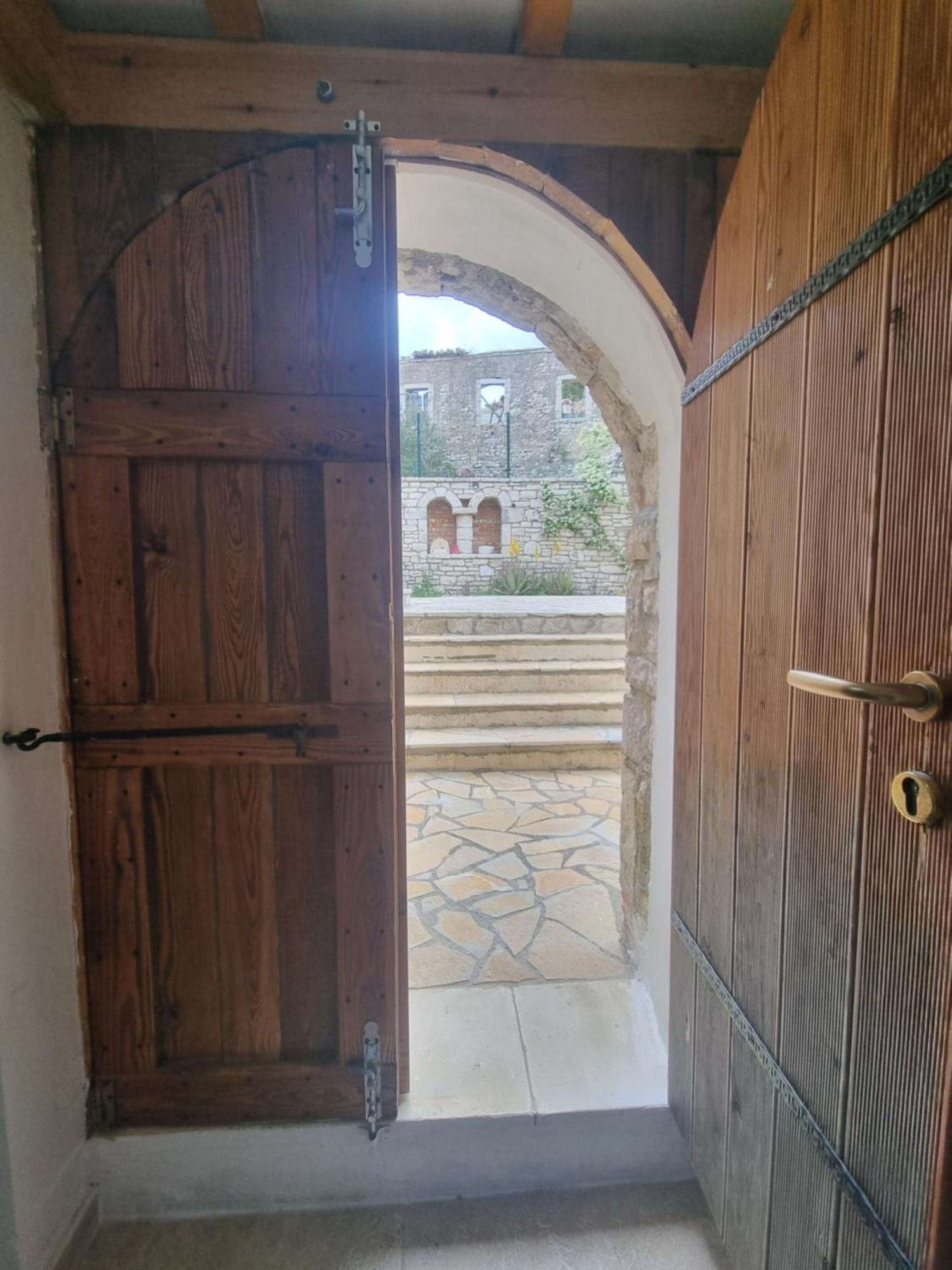 Villa Olive Old 체파로 외부 사진