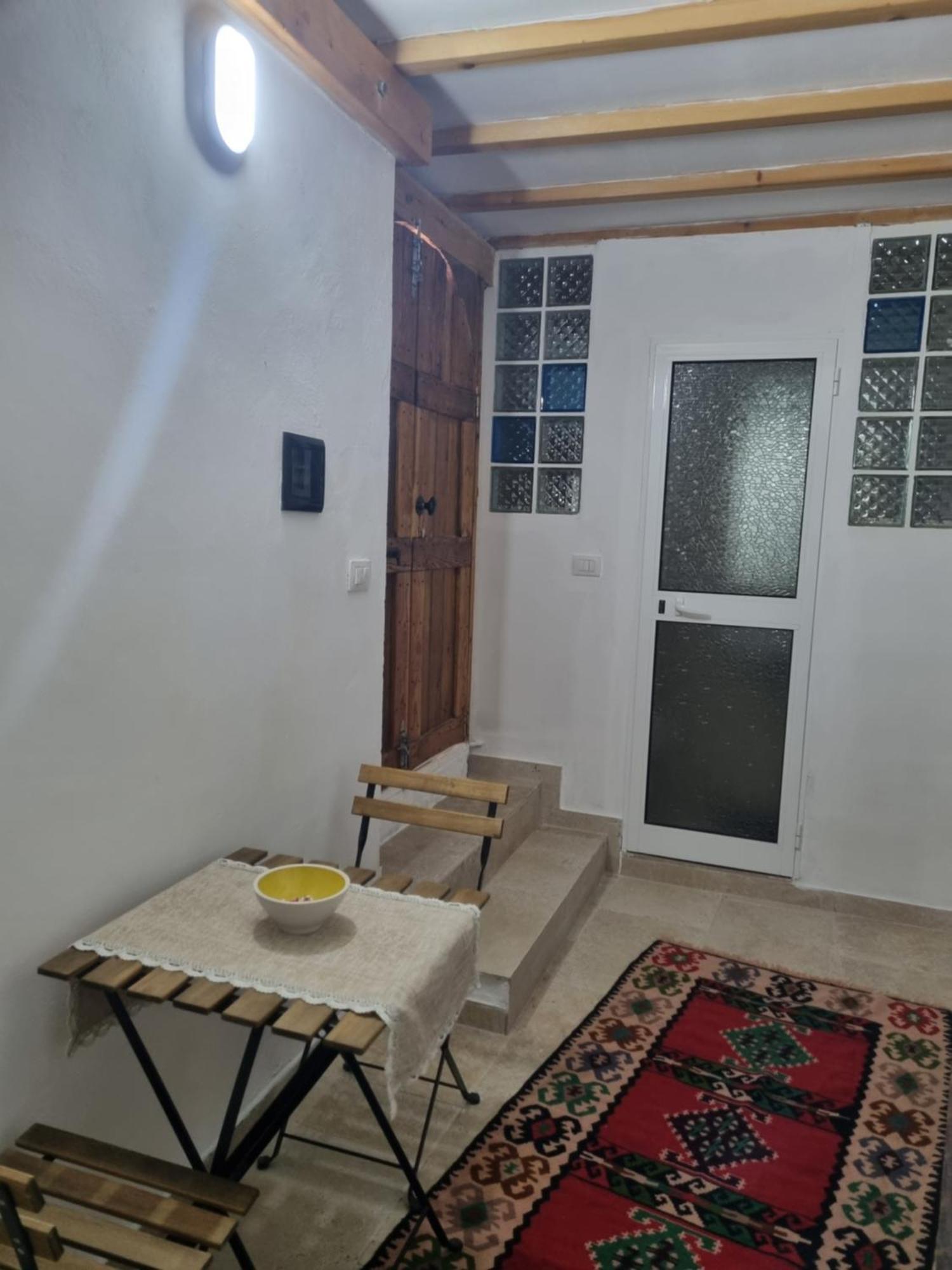 Villa Olive Old 체파로 외부 사진
