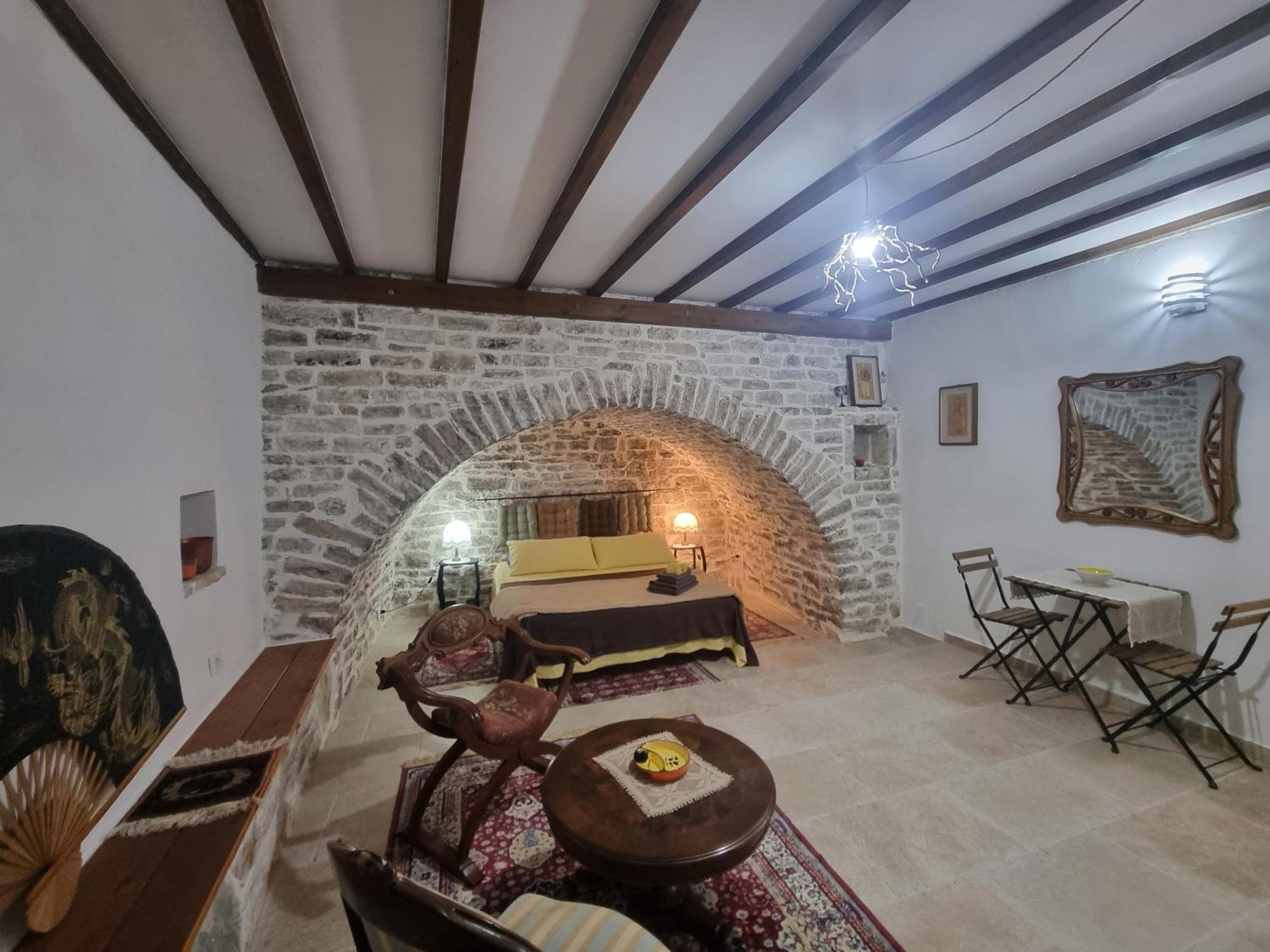 Villa Olive Old 체파로 외부 사진