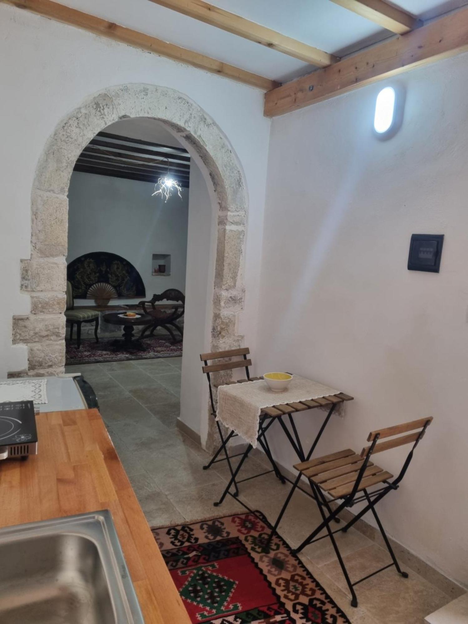 Villa Olive Old 체파로 외부 사진