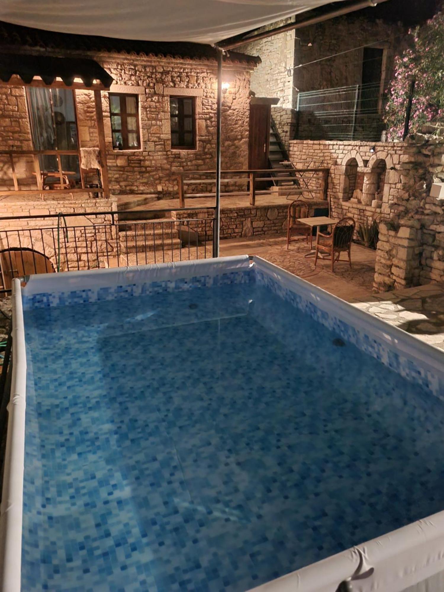 Villa Olive Old 체파로 외부 사진