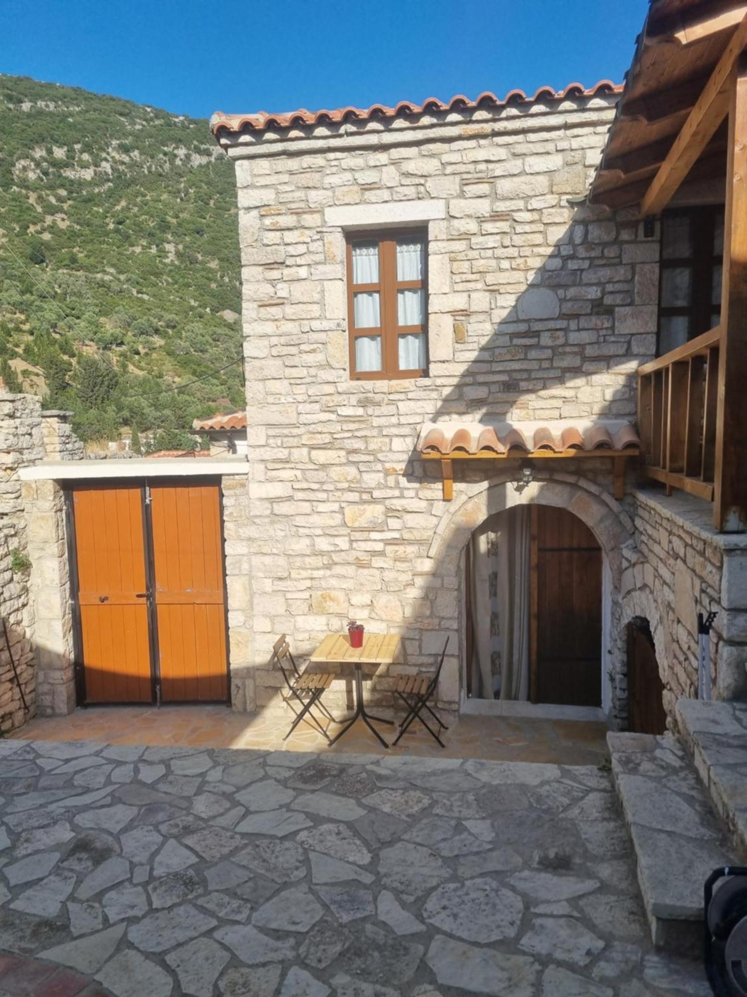 Villa Olive Old 체파로 외부 사진